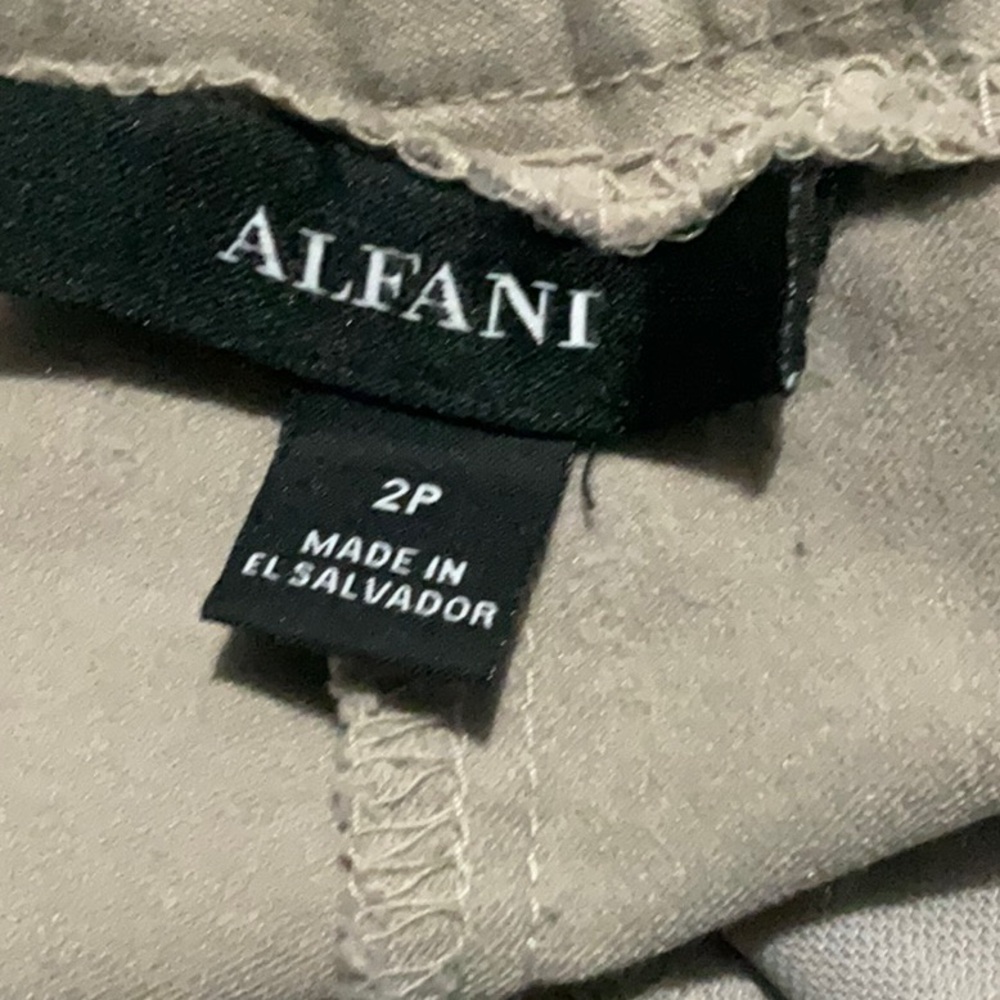 Alfani Petite Khaki Capri Pants Tummy Control Stretch Cropped Workwear Size 2P - Picture 3 of 3
